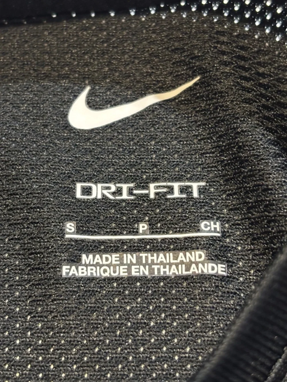 Nike Dri-FIT Athletic Performance Tee Black White Swoosh Boys Size S